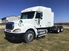 2005 Freightliner Columbia 120 T/A Truck Tractor 