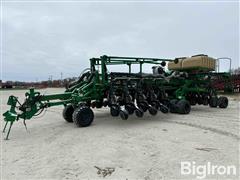 Great Plains YP4025A 32/10 Twin Row Planter 