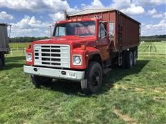 1984 International 1955 T/A Grain Truck 
