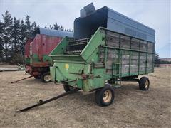 John Deere Forage Wagon 