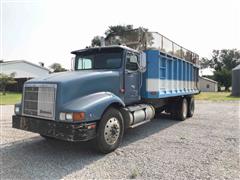 1991 International 9400 T/A Silage/Grain Truck 