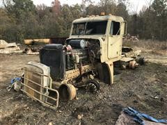 1992 Freightliner Military Truck Tractor 