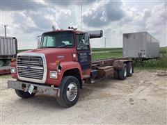 1992 Ford LNT9000 Roll-Off Truck 