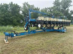 1998 Kinze 2600 12/23 Interplant Planter 