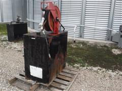 100 Gallon Oil Tank W/Air Operated Pump And Reel 
