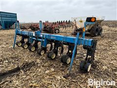 Kinze 1500 6R30" Cultivator 