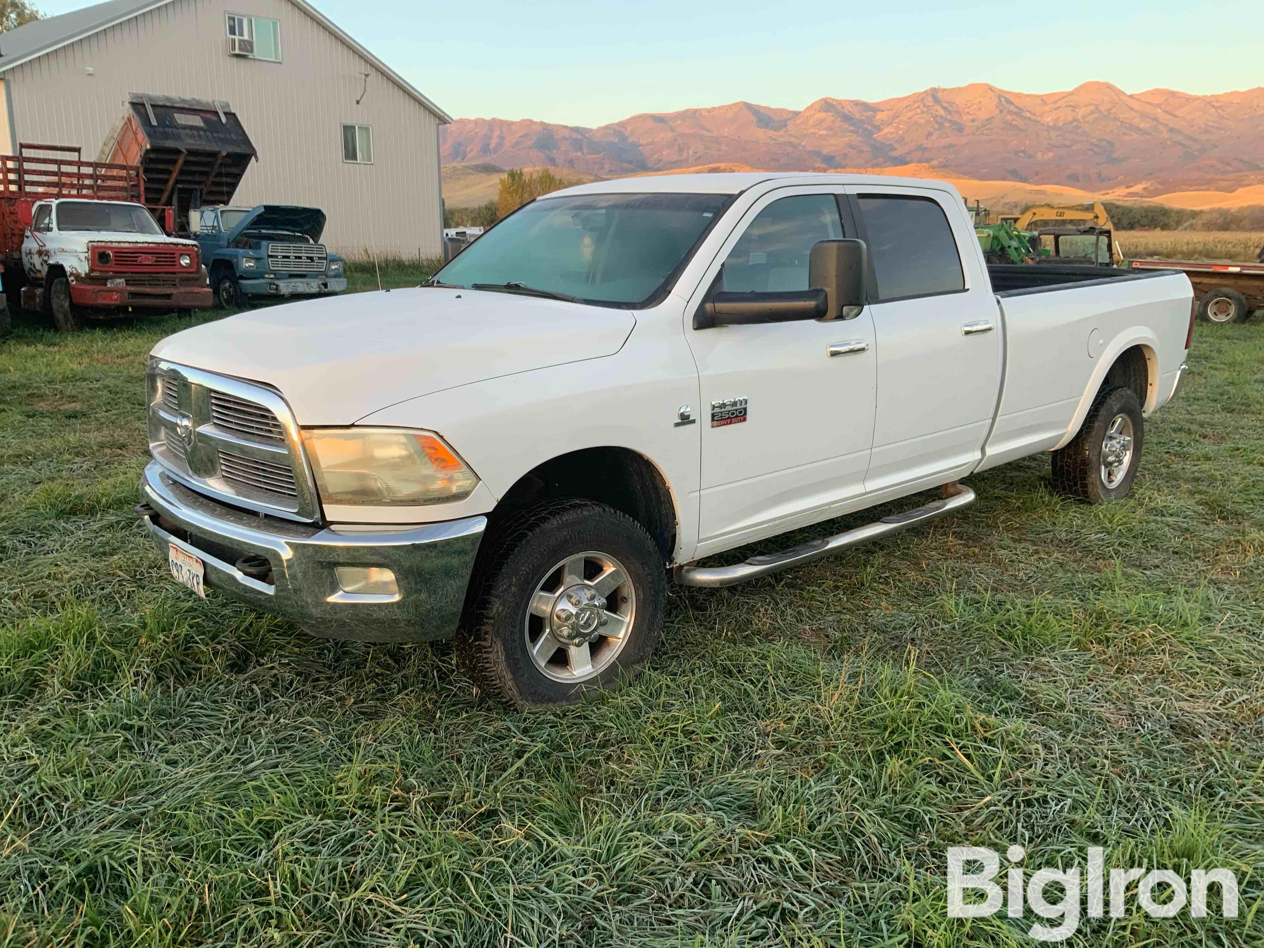 2010 Dodge RAM 2500 HD 4x4 Crew Cab Pickup 