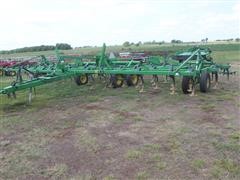 John Deere 980 36' 3) Section Field Cultivator 