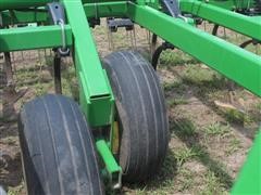 items/844513a7a6e2eb11ba5e0003fff9400f/johndeere9803sectionfieldcultivator_bde0b38b624b4bbdbcdab7a2c55842cc.jpg