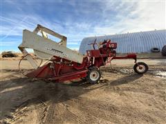 International 201 14' Self-Propelled Windrower 