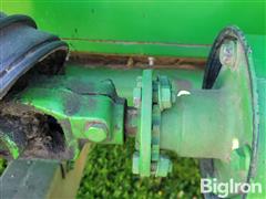 items/84a2bf444a0ef0119d476045bd488df1/john-deere-920-flex-header-w-cart_50adc211354542aabceae0513a4afae5.jpg
