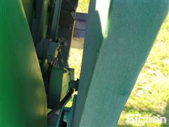 items/84a2bf444a0ef0119d476045bd488df1/john-deere-920-flex-header-w-cart_82fc3ff294f54d3e85fcef084f331fad.jpg
