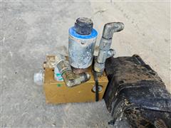 items/84c2737ec756ef11a4e6000d3a62e002/johndeereplantervdrhydraulicdriveunits_4039aba2c7cd454c93dc122daf987609.jpg