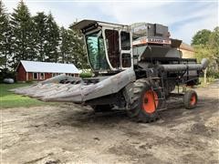 1977 Gleaner M2 Combine W/Head 