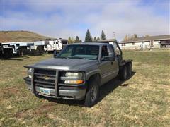 2002 Chevrolet 2500 HD 4x4 Extended Cab Flatbed Pickup W/HydraBed 