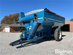 Kinze AW 1040 Grain Cart 