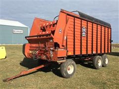 1997 Meyer 4618 Tri/A Forage Wagon 