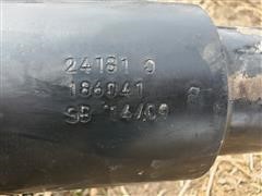 items/869260e34b94ec11b8210003fff90bee/newholland9040combineliftcylinders_10536dd7d1e04f22969822b2f7ab47a6.jpg