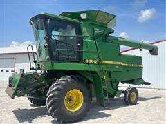 1988 John Deere 6620 2WD Combine 