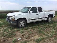 2000 Chevrolet 1500 Extended Cab 4x4 Pickup 