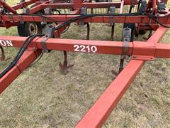 items/871501dd5b36ee11a81c0022488cca71/hesston2210fieldcultivator-19_316e7fd066d04f1b9586d1e23df69986.jpg