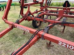 items/871501dd5b36ee11a81c0022488cca71/hesston2210fieldcultivator-19_8a2eb893d32043af81a27e9c631dc5c4.jpg