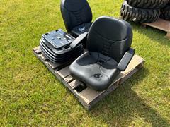 items/872798d0a703ee11a81c6045bd4ccc74/kubota2seatsbase_f48d69765d6b4a9bbc0829b481b016b7.jpg