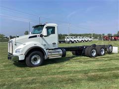 2025 Kenworth T880 Tri/A Cab & Chassis 