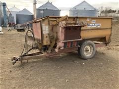 Knight 3300 Reel Augie Feed Wagon 