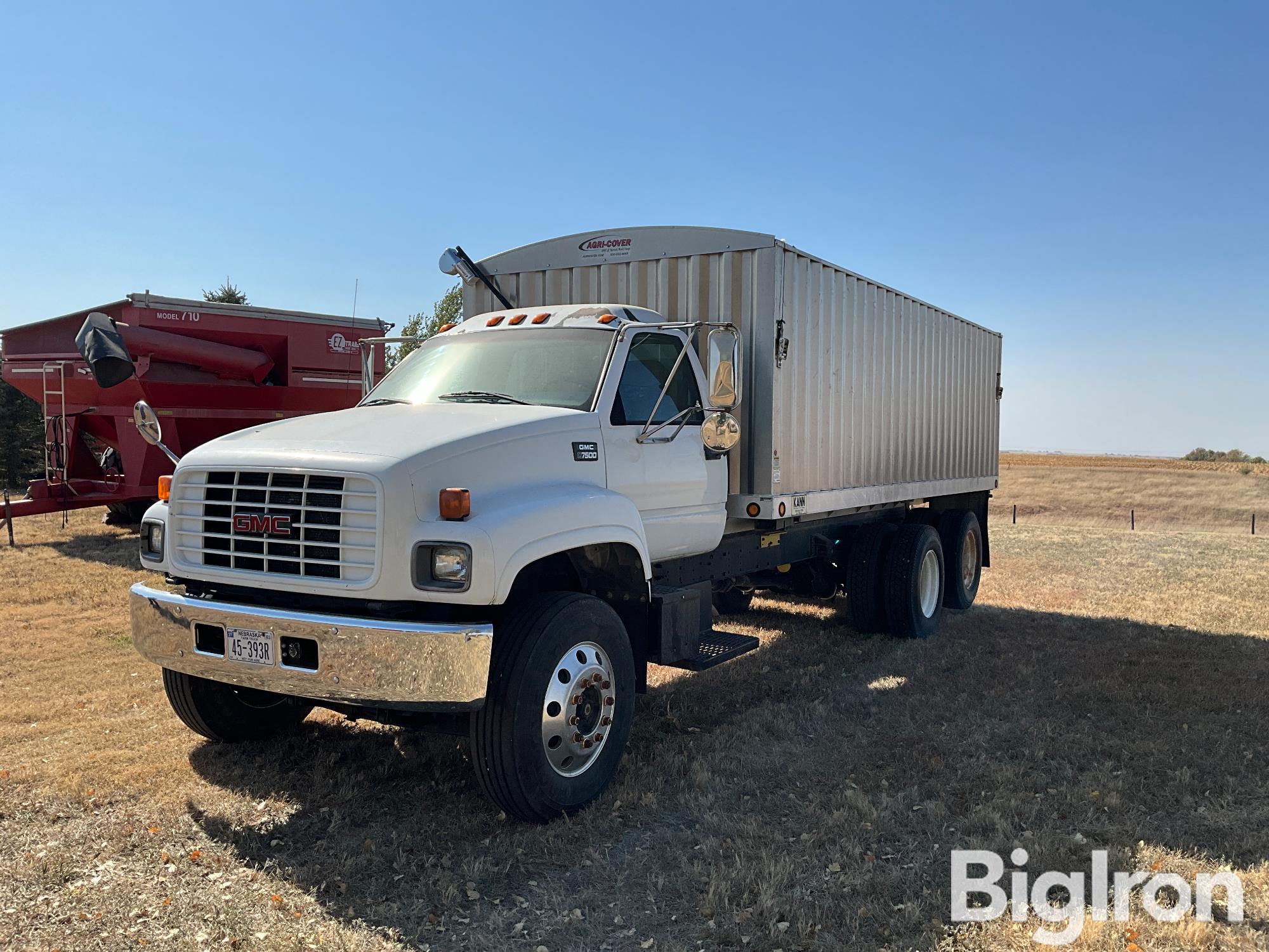 1999 GMC C7500 T/A Grain Truck 