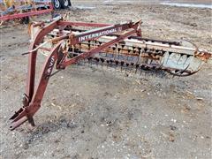 International Pull-Type Side Delivery Rake 
