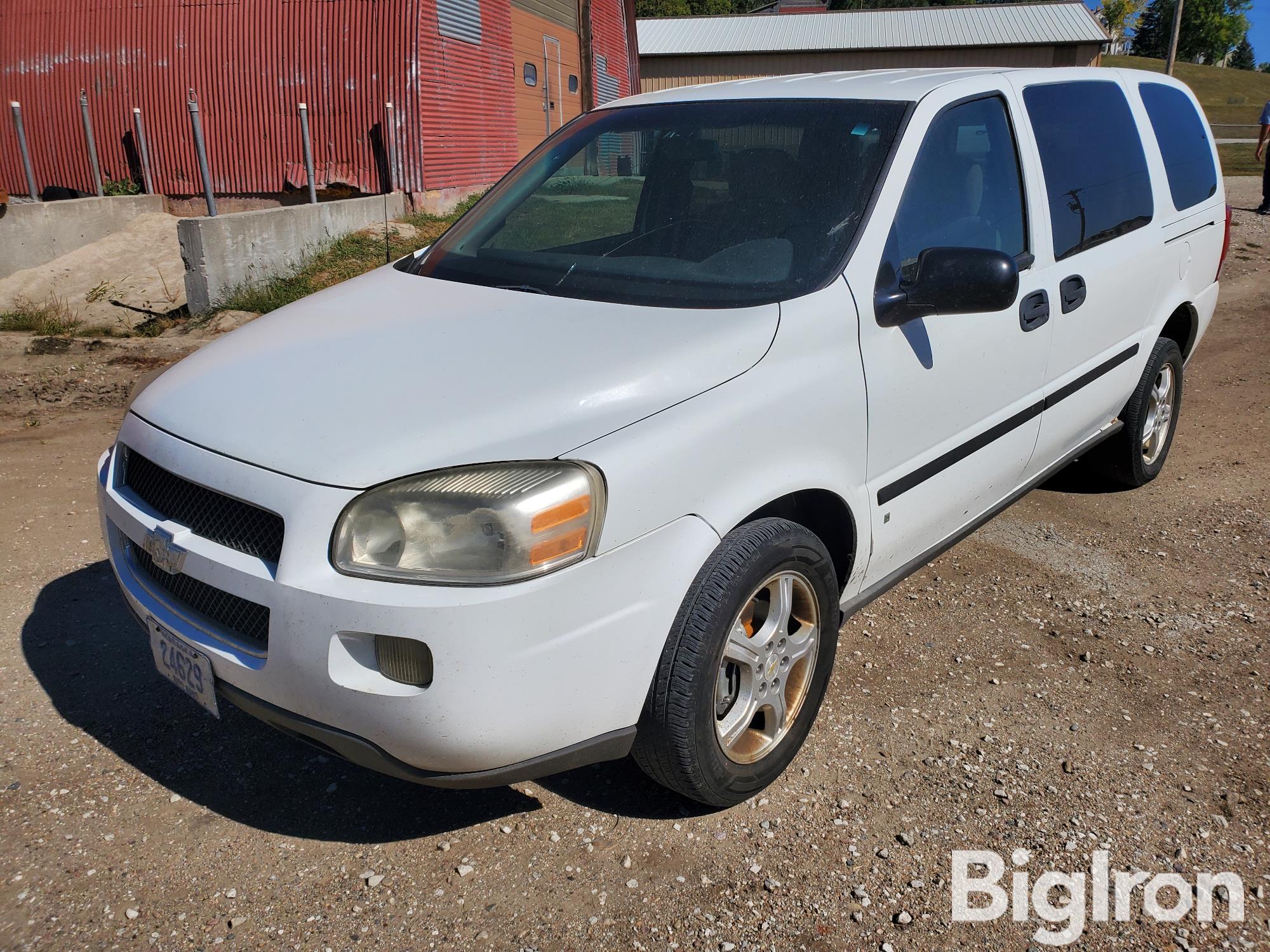 2007 Chevrolet Uplander LS 2WD Mini Van W/Wheelchair Ramp 