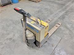 Crown 40 GPW Electronic Pallet Jack 