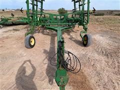 items/87bb35e7f547ed1197b00003fff9401b/johndeere2410chiselplow-4_21552b99a25043efba9b884f6b1536d9.jpg