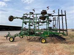 items/87bb35e7f547ed1197b00003fff9401b/johndeere2410chiselplow-4_a5a96607d58f4f2db6f59396b684cdb8.jpg