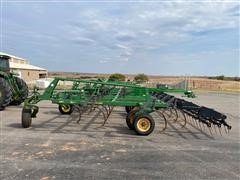 items/87bb35e7f547ed1197b00003fff9401b/johndeere2410chiselplow-4_ac16a4f0bedc43f48b0e60191e71dab8.jpg