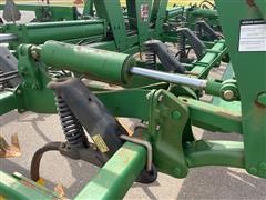 items/87bb35e7f547ed1197b00003fff9401b/johndeere2410chiselplow-4_b161644faf48445282c408c02c0c2691.jpg