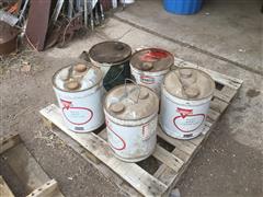 Oil Cans & Grease Bucket 