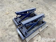 items/880d404136a8ef1195f6000d3a620d5e/4postvehiclelift-2_496e5d675fe54d72a7b7186914bd5021.jpg