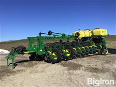 2023 John Deere 1775NT MaxEmerge 5e 24R30 Planter 