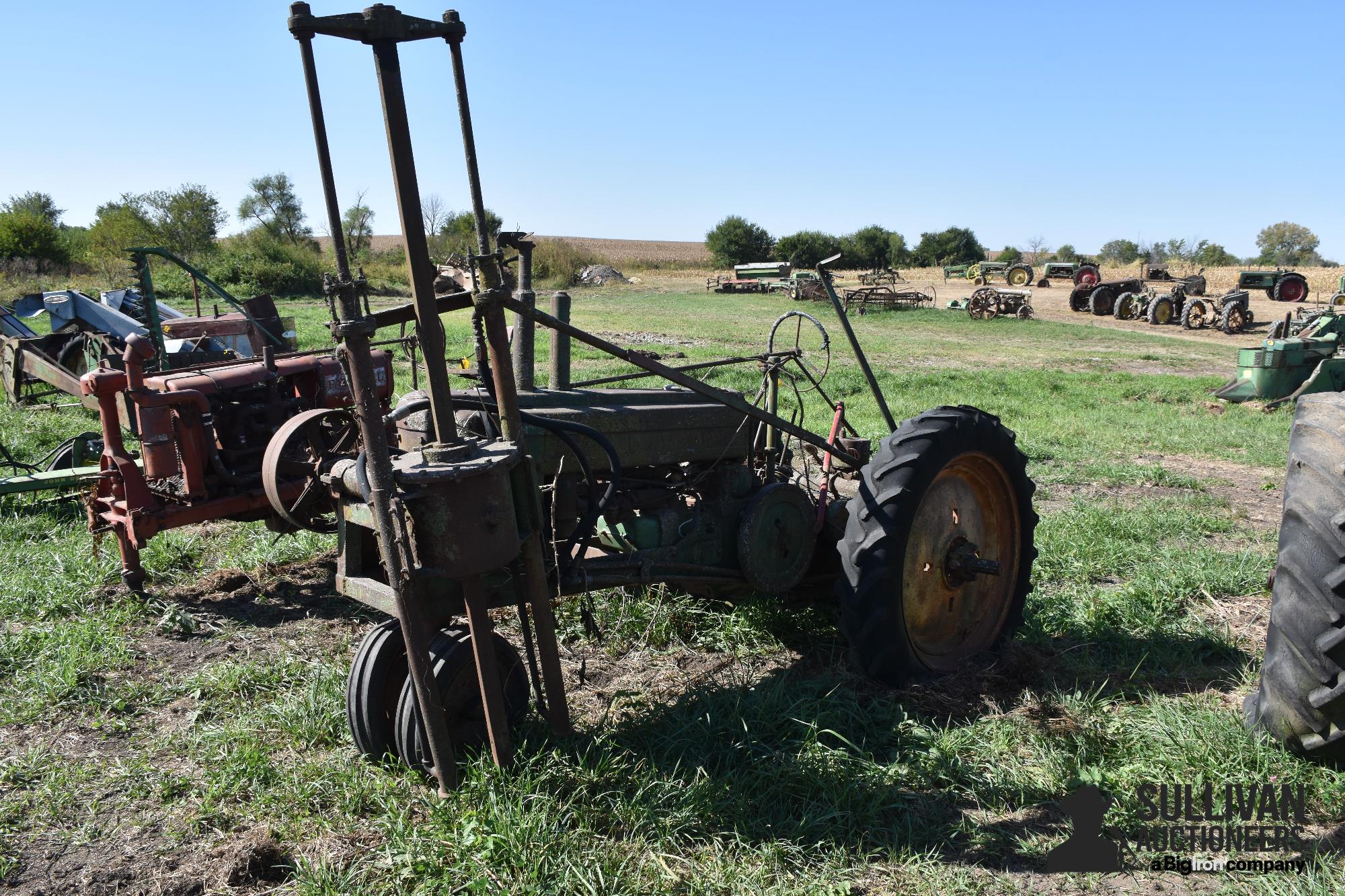 John Deere B 2WD Tractor 