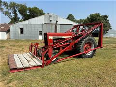 1970 International Farmall 826 2WD Tractor W/Loader 