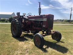 1968 International Farmall 656 Hydro 2WD Tractor 