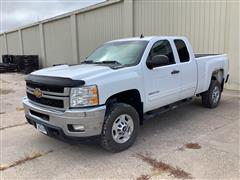 2013 Chevrolet Silverado 2500 HD 4x4 Extended Cab Pickup 