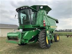 2001 John Deere 9450 Combine 