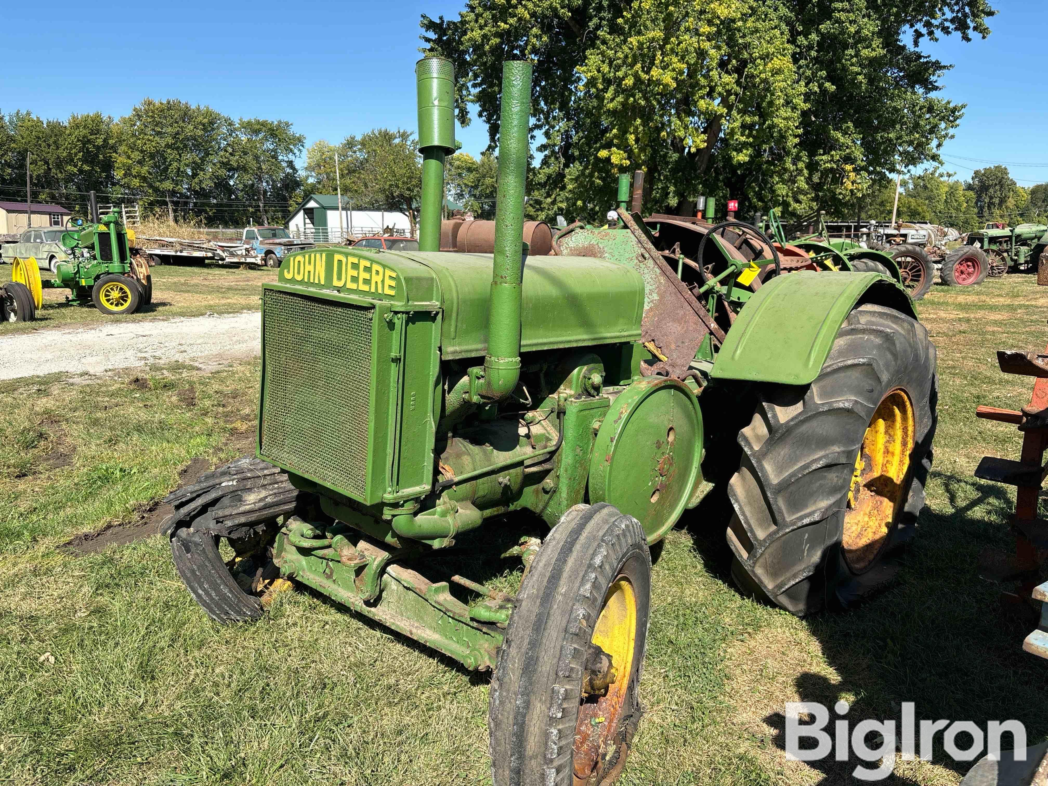 John Deere D 2WD Tractor 