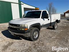 2002 Chevrolet Silverado 2500 4x4 Utility Truck 