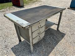 Metal Work Bench 