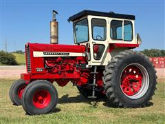 1968 International Farmall 856 2WD Tractor 