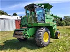 1987 John Deere 7720 Titan II 2WD Combine 